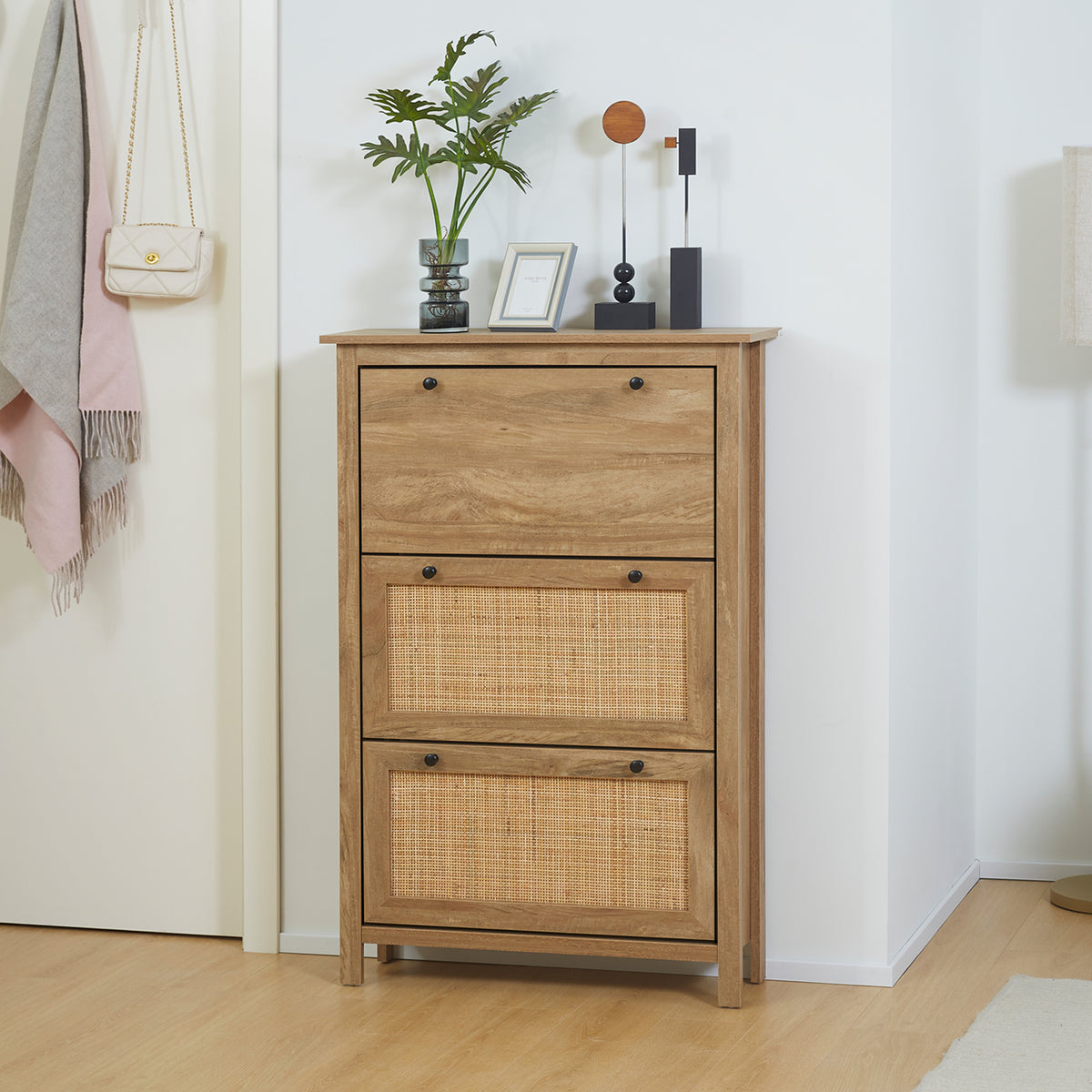 Meuble à chaussures étagère à chaussures armoire 3 portes abattants effet cannage rotin - en bois bois naturel