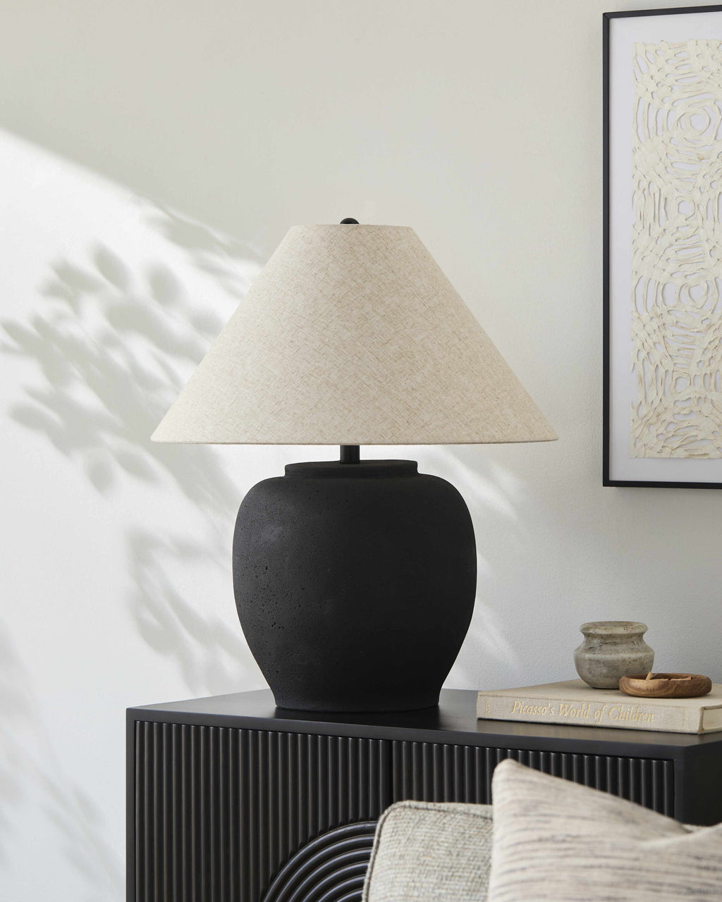 Gurgurnica Beige Table Lamp