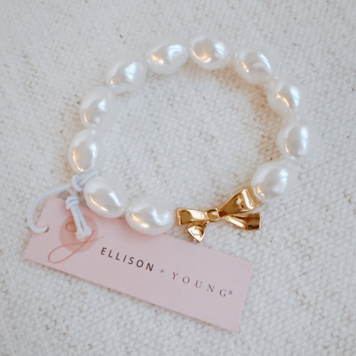 Golden Bow Pearls Stretch Bracelet