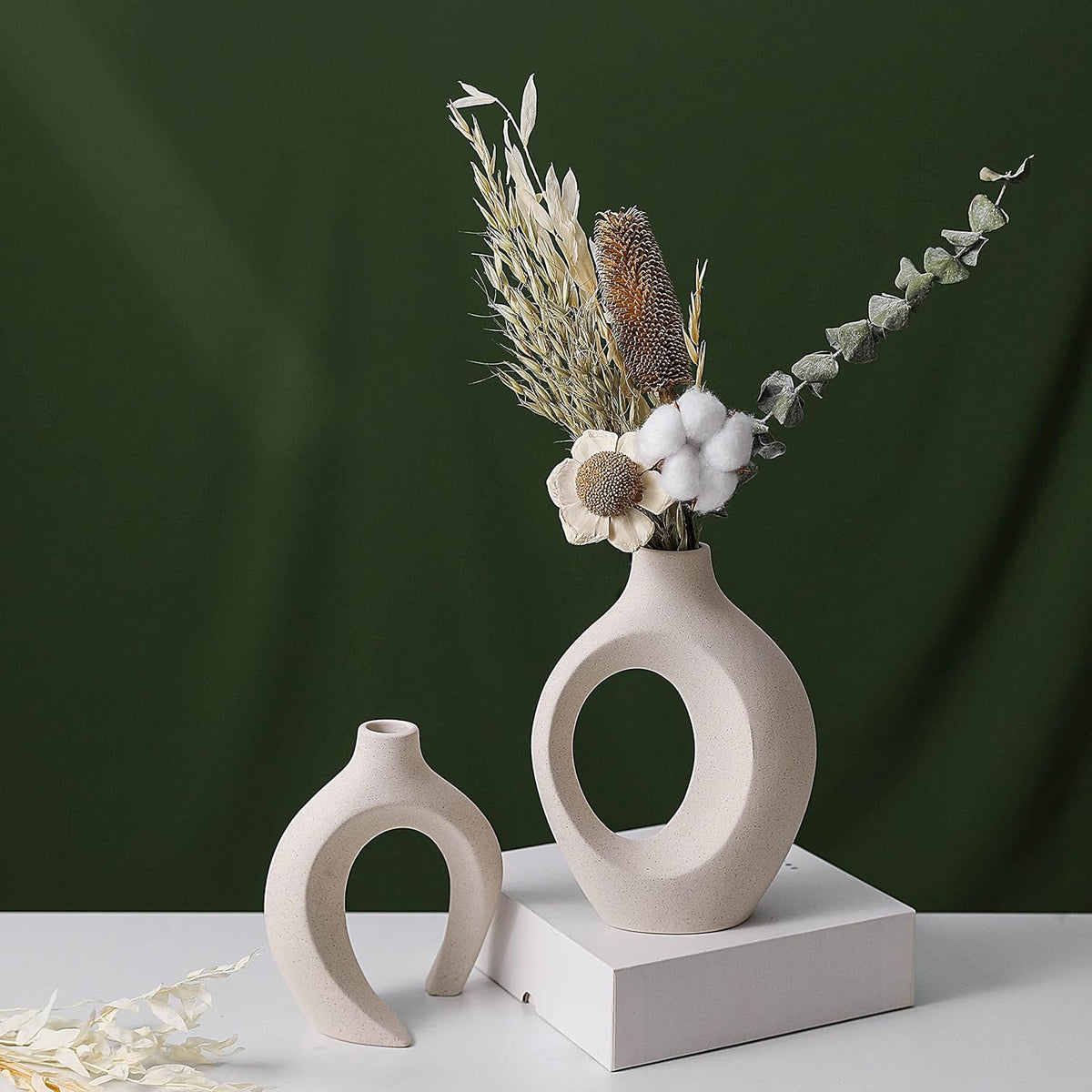NNEDSZ Ceramic Set of 2 Creative White Vases for Home Decor